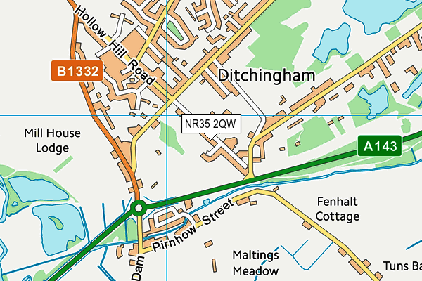 NR35 2QW map - OS VectorMap District (Ordnance Survey)